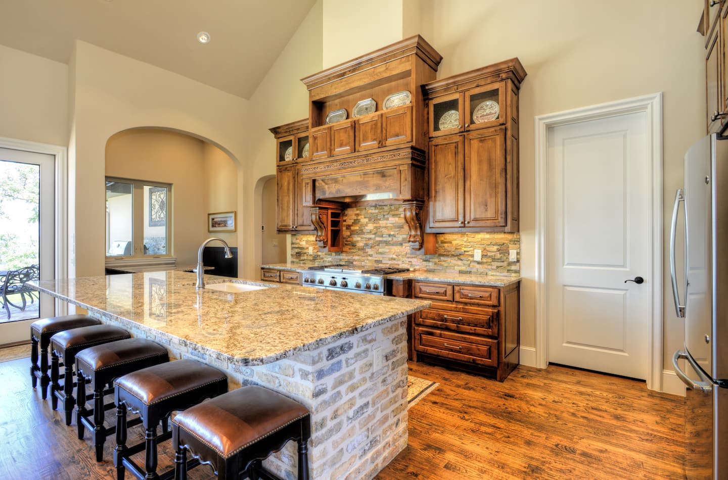Spacious kitchen and granite island