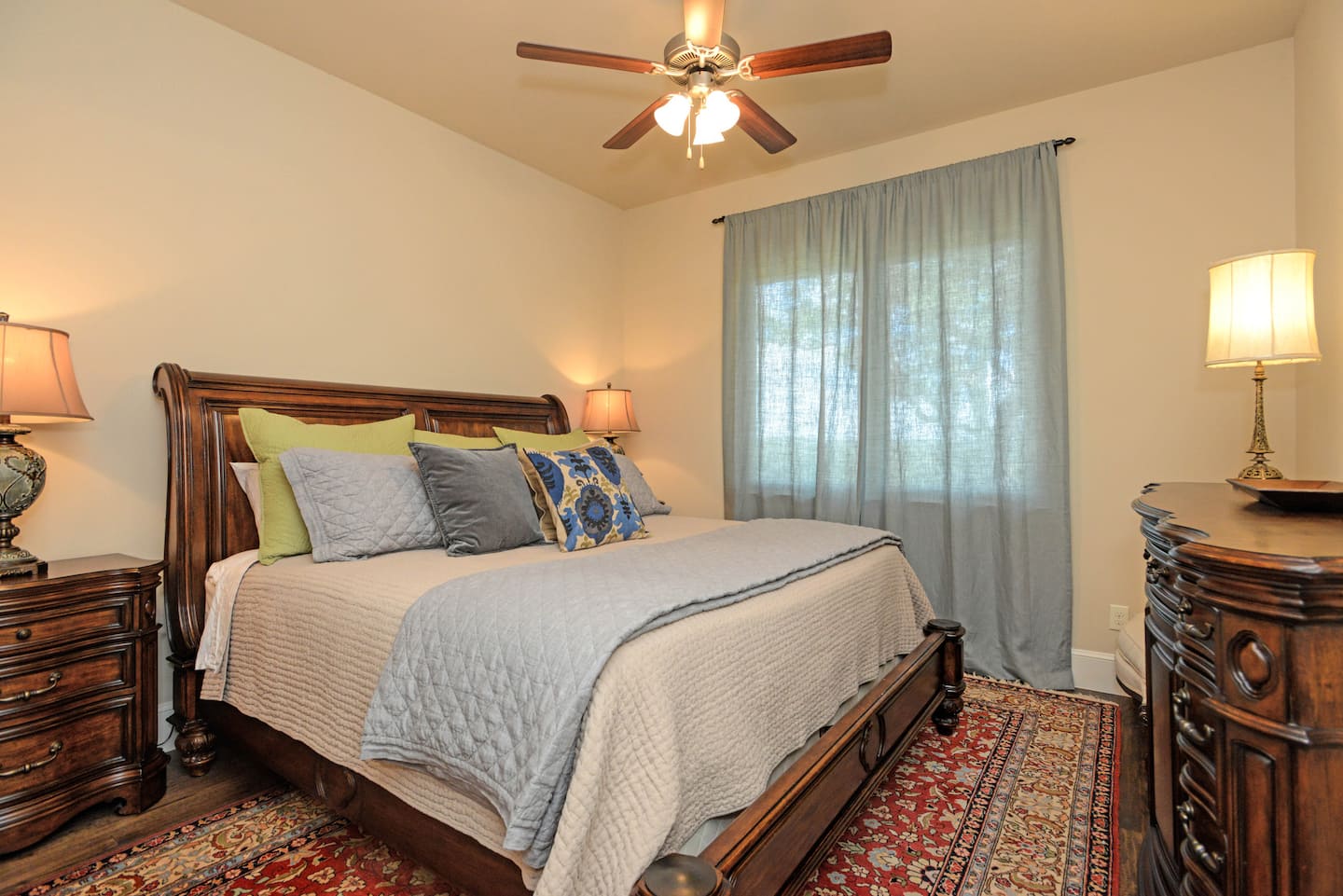 Second bedroom with a king bed